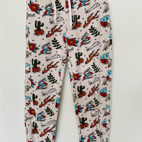 Men,s No Boundries sweatpants, w/South of Border Design Size 28 -30 waist.  EUC - Picture 4 of 9